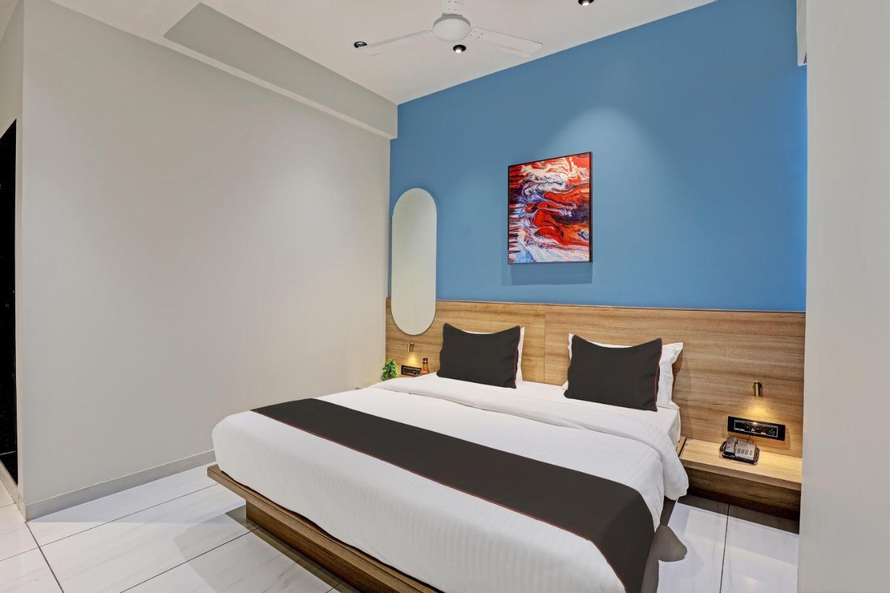 Hotel Lee Platinum Ahmedabad Exteriör bild