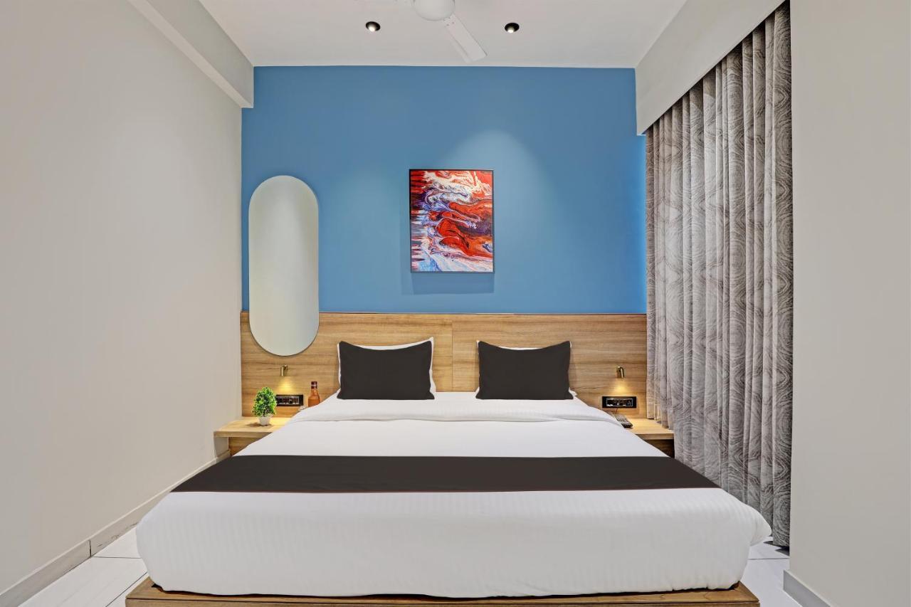 Hotel Lee Platinum Ahmedabad Exteriör bild