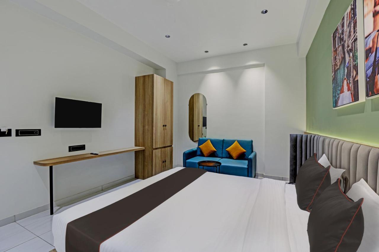 Hotel Lee Platinum Ahmedabad Exteriör bild