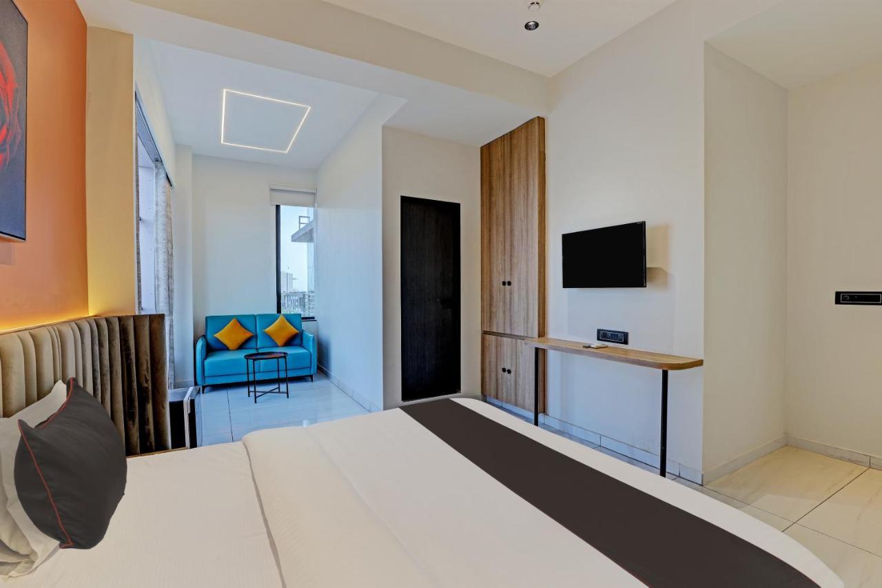 Hotel Lee Platinum Ahmedabad Exteriör bild